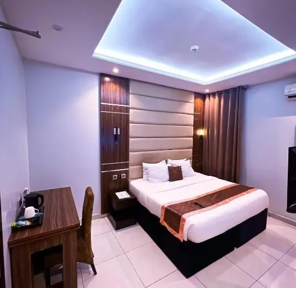 اتاق استاندارد یک نفره, Entrust Hotel And Suites