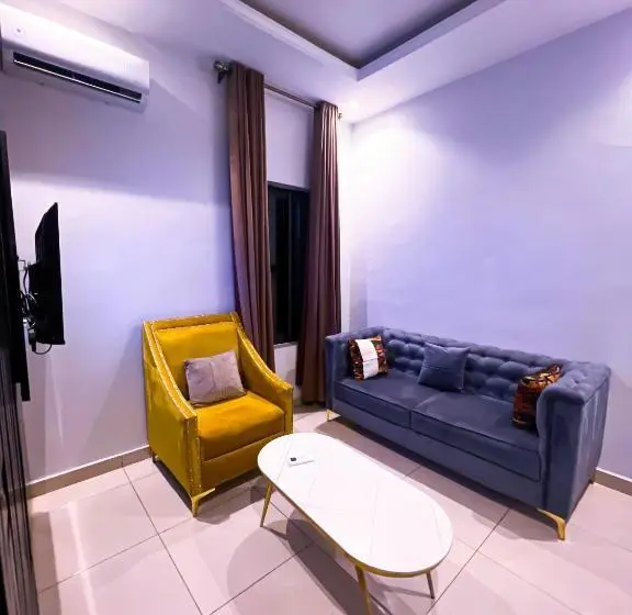 سوییت اجرایی, Entrust Hotel And Suites