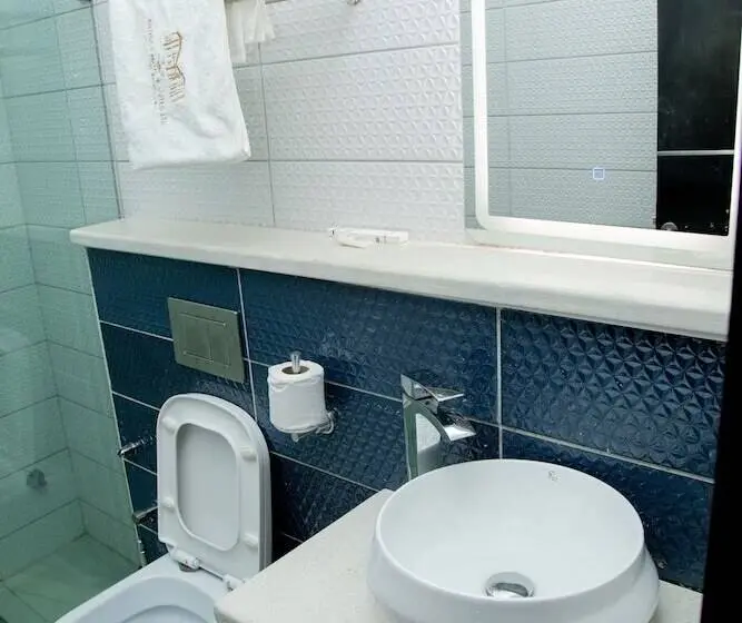 سوییت اجرایی, Entrust Hotel And Suites