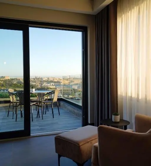 Suite with Hot Tub