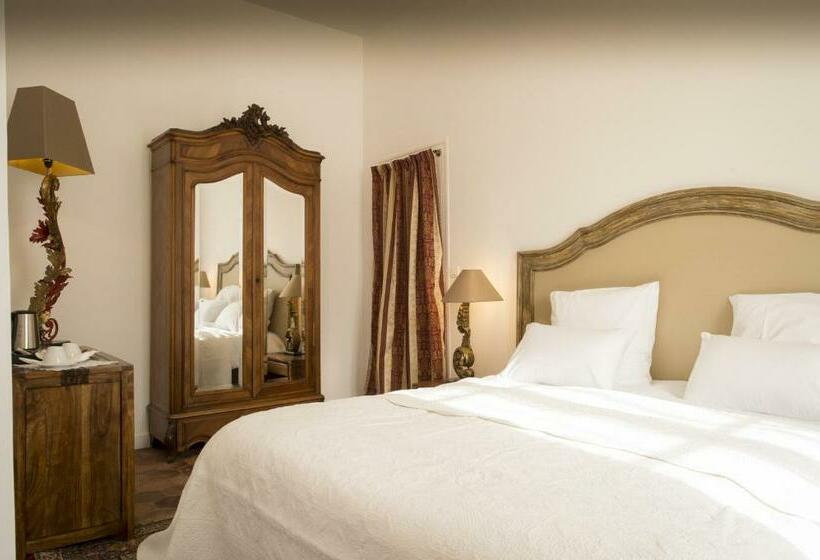 غرفة قياسية, Aux Charmes De Maintenon