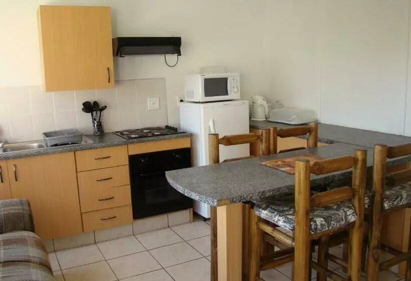 バルコニー付き1ベッドルームアパートメント, Louhallas Accommodation