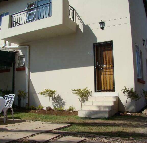 침실 2개 주택, Louhallas Accommodation