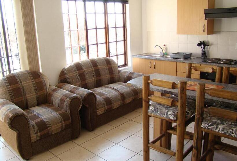 בית, 2 חדרי שינה, Louhallas Accommodation