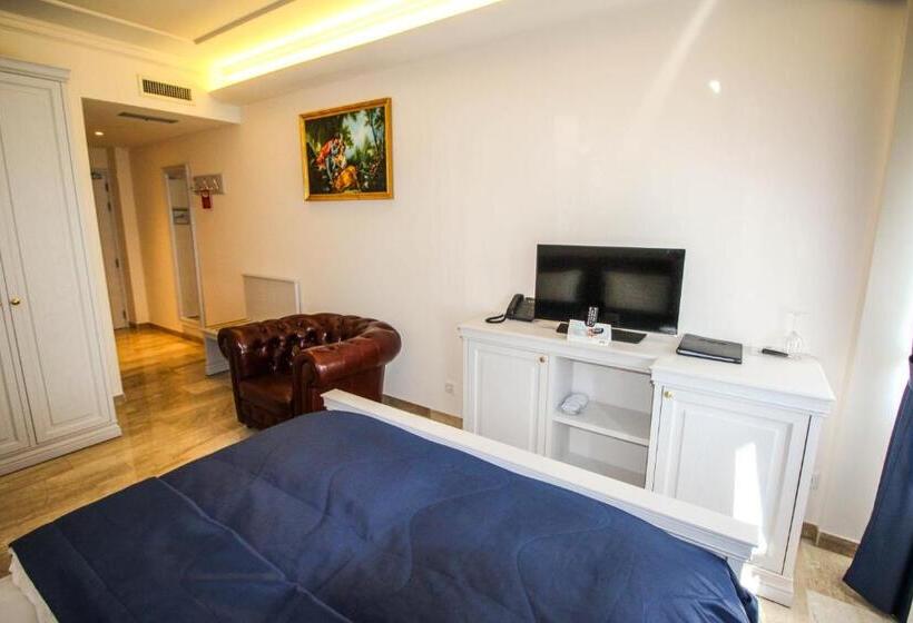 חדר דלוקס, Grand Hotel Palladium