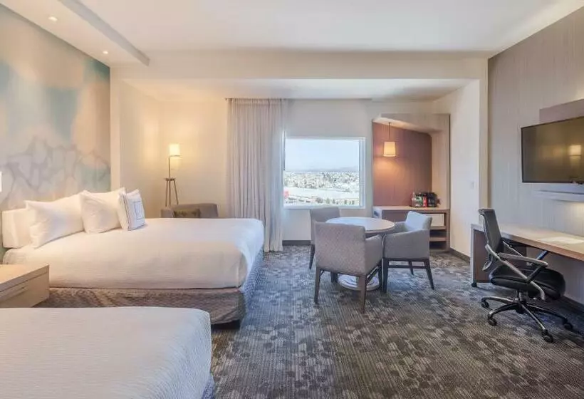 اتاق استاندارد با تخت بزرگ, Courtyard by Marriott Chihuahua
