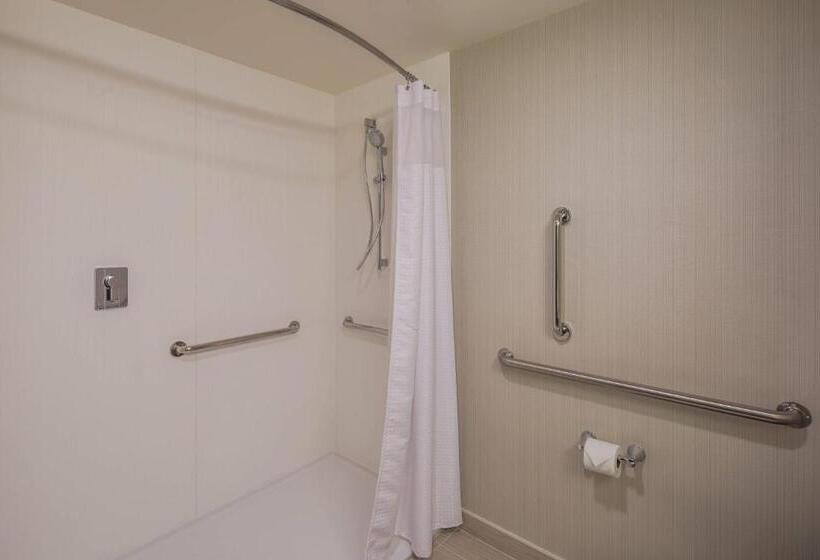 اتاق استاندارد با تخت بزرگ, Courtyard by Marriott Chihuahua