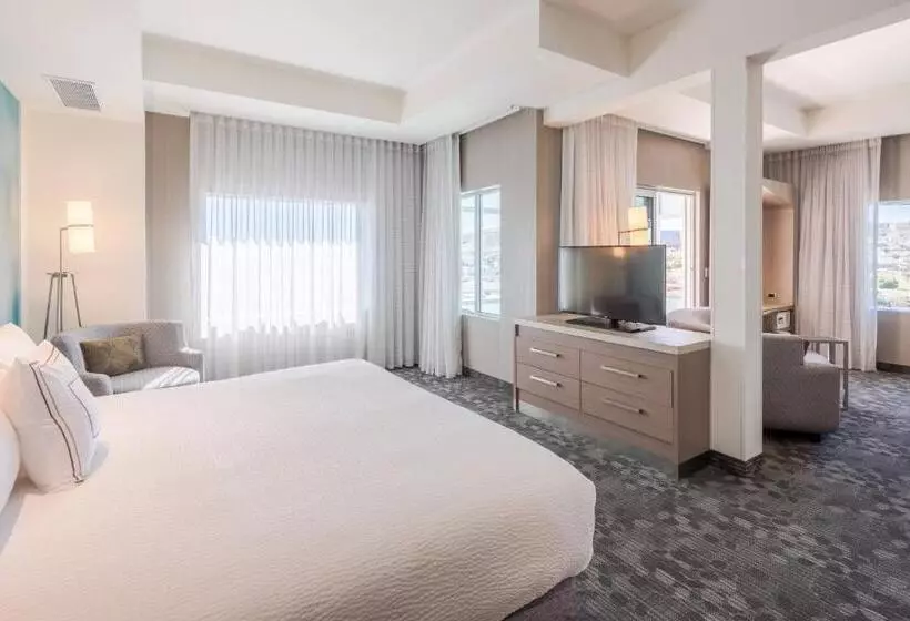 سوئیت با تخت بزرگ, Courtyard by Marriott Chihuahua