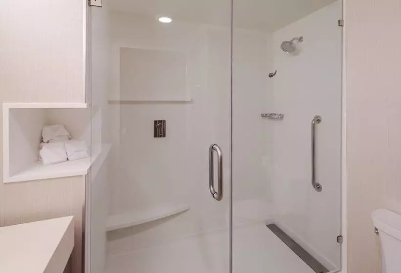 سوییت, Courtyard by Marriott Chihuahua