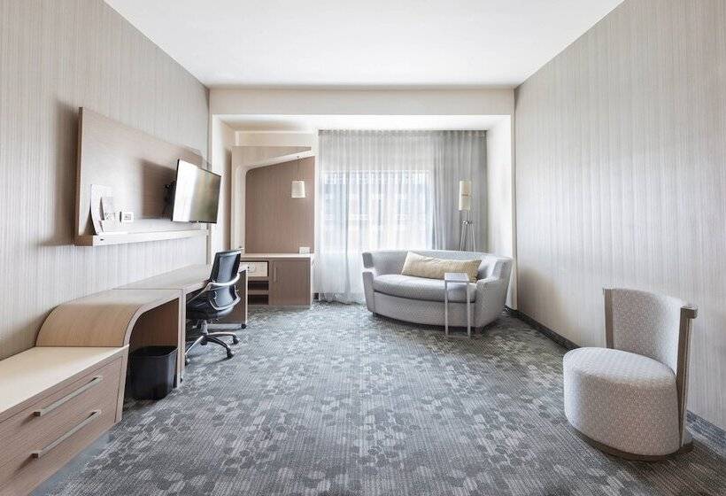 سوییت, Courtyard by Marriott Chihuahua