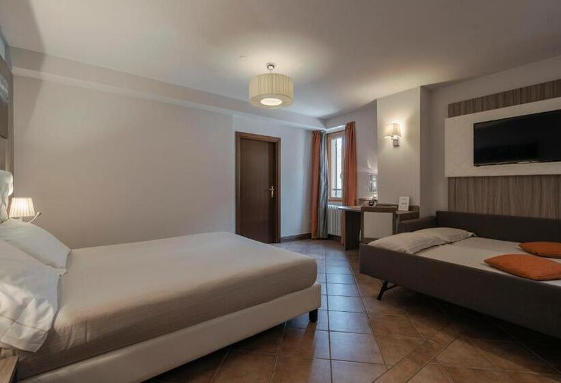 חדר סטנדרט לארבעה, Garni Cristallo