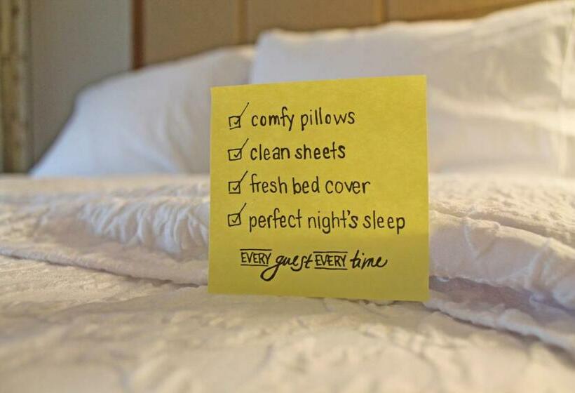 غرفة قياسية سرير كينج لذوى الإحتياجات الخاصة, Hampton Inn Cape Girardeau I55 East