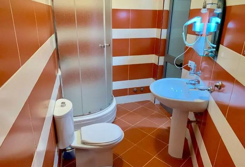 اتاق استاندارد با چشم‌انداز کوهستان, Kriva Resort
