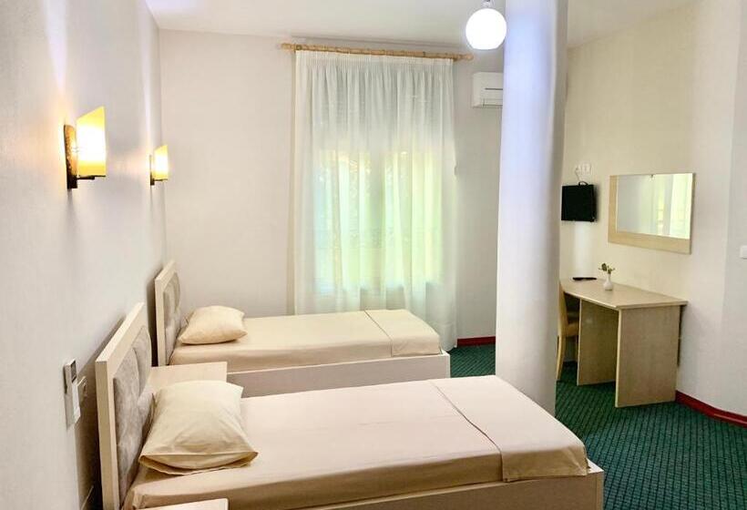 经济房, Kriva Resort