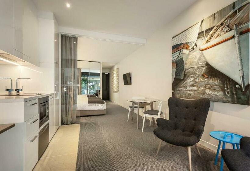 Студия Стандарт, Quest Frankston On The Bay
