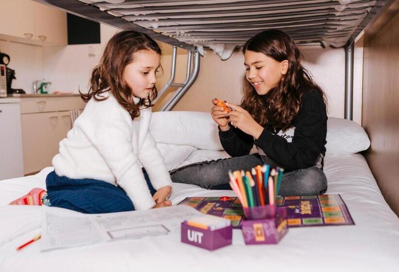 استوديو إقتصادى, The Hague Teleport