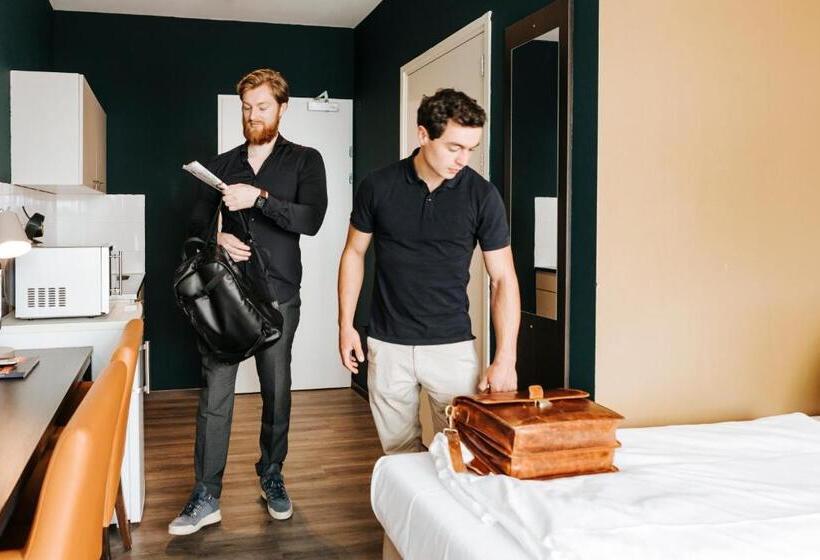 إستوديو قياسى, The Hague Teleport