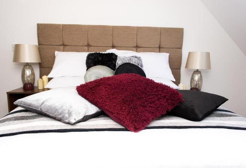 חדר אקזקיוטיב, Trivelles Mayfair,stockport