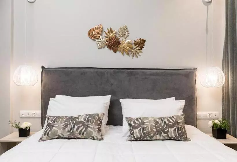 اتاق استاندارد چهارنفره با بالکن, Melina Oasis Boutique