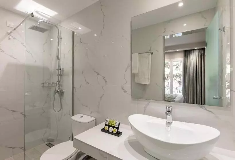 اتاق استاندارد سه تخته با بالکن, Melina Oasis Boutique