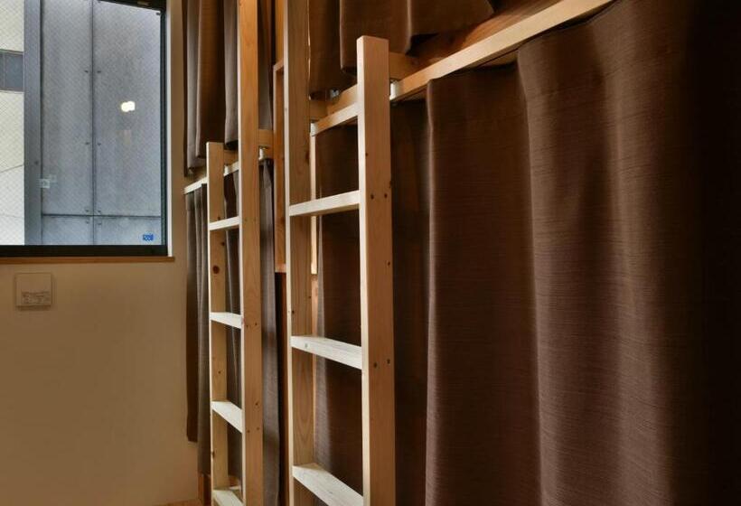 Кровать в Общей Комнате, Hostel Mitsuwaya Osaka