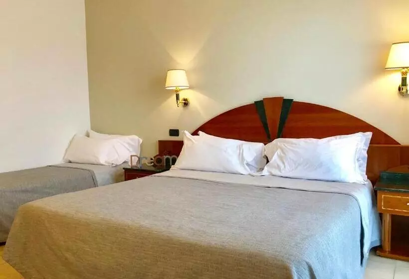 Standard Kolmen Hengen Huone, Ariae Dépendance   Alihotels