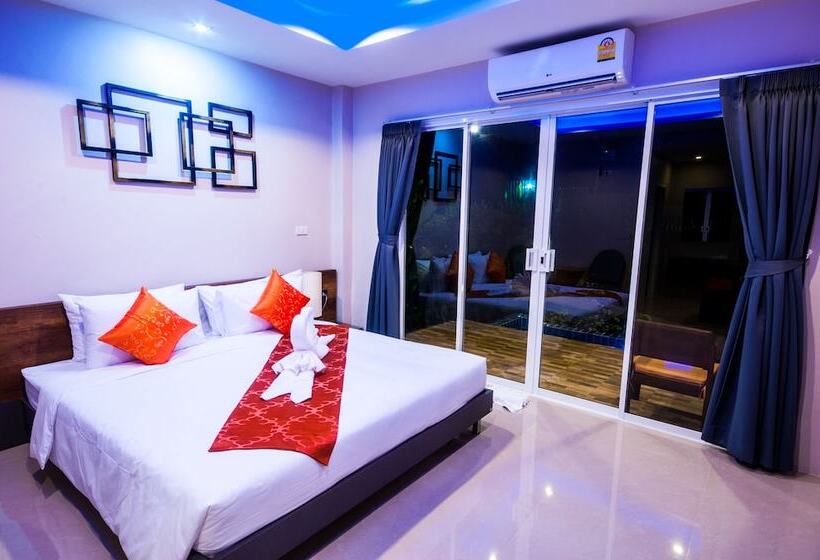 Студио Стандарт Вид на Бассейн, Chomphu Resort