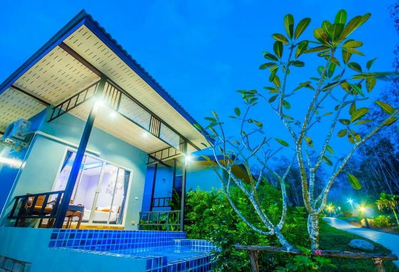Вилла с 1 спальней и бассейном, Chomphu Resort