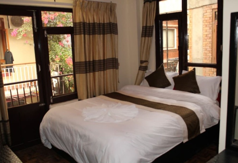 اتاق استاندارد با چشمانداز شهر, Gallery Nepal
