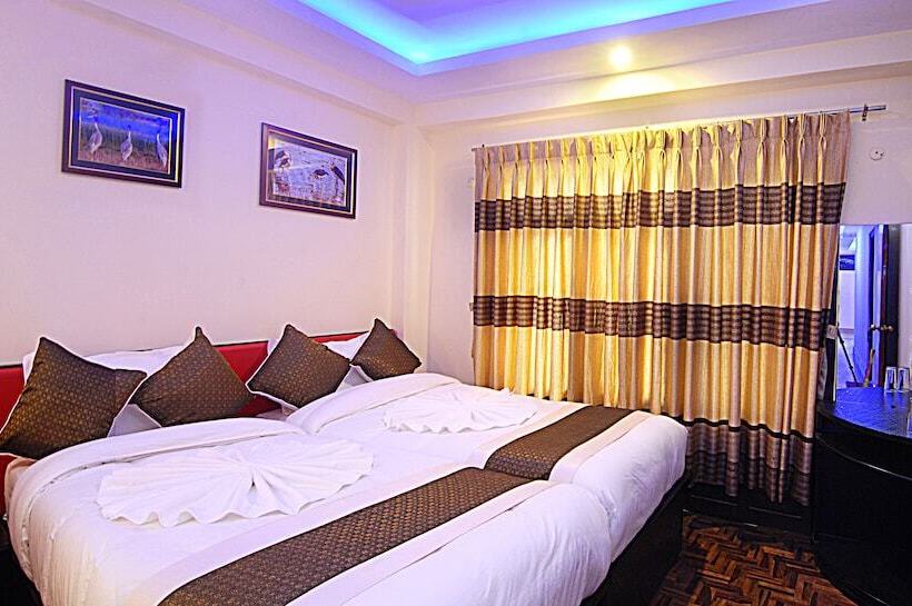 اتاق خانوادگی, Gallery Nepal