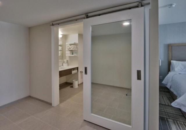 带大床的标准间, Hampton Inn & Suites Artesia