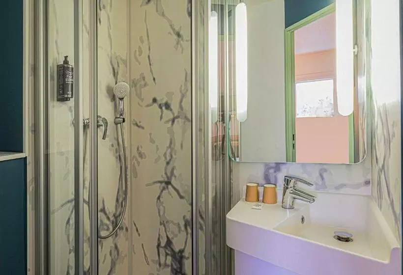 اتاق استاندارد سه نفره, Ibis Budget Saintetienne Stade