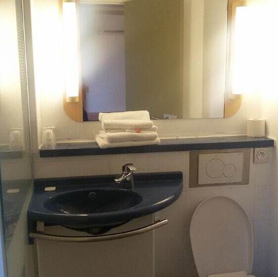 스탠다드 트리플 룸, Ibis Budget Villefranche