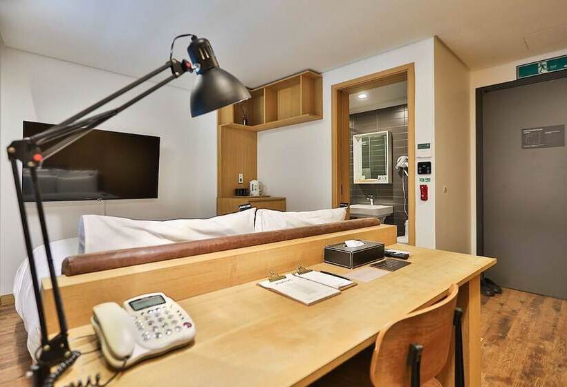 豪华房间, Jongro Makers X Pretty