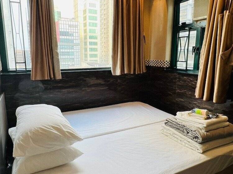 اتاق استاندارد, Just Inn On Nathan Road