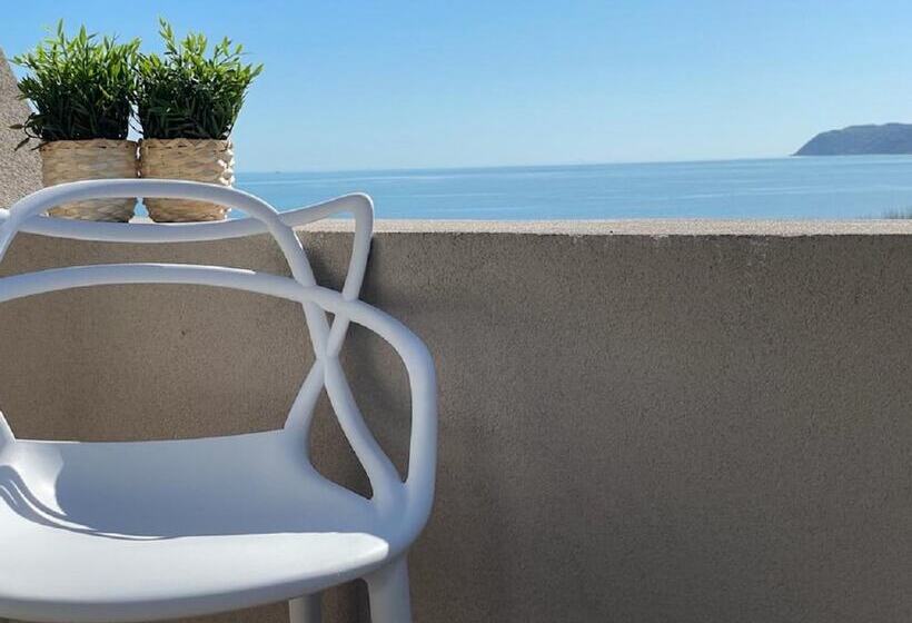 Comfort Room Side Sea View, Liberty Beach Parking & Beach Included