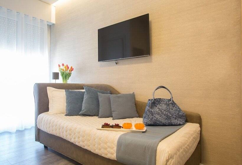 高级三人间, Liberty Beach Parking & Beach Included