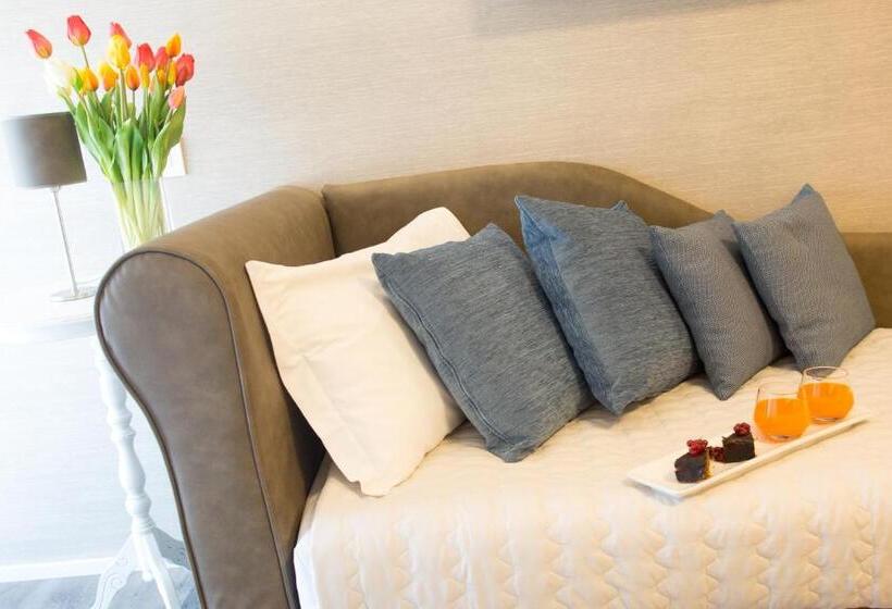 高级三人间, Liberty Beach Parking & Beach Included