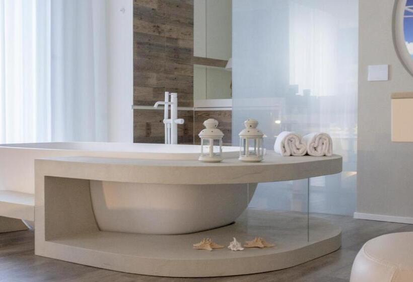 带海景的复工套房, Liberty Beach Parking & Beach Included