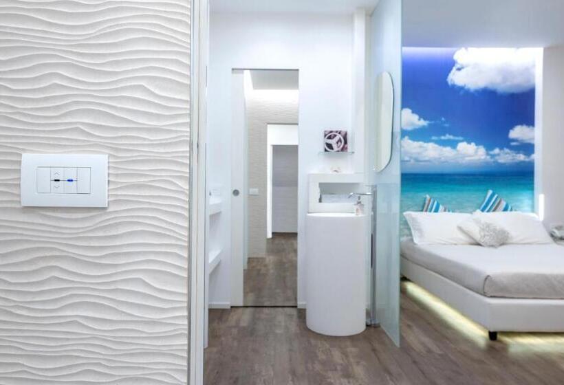 带阳台的豪华间, Liberty Beach Parking & Beach Included