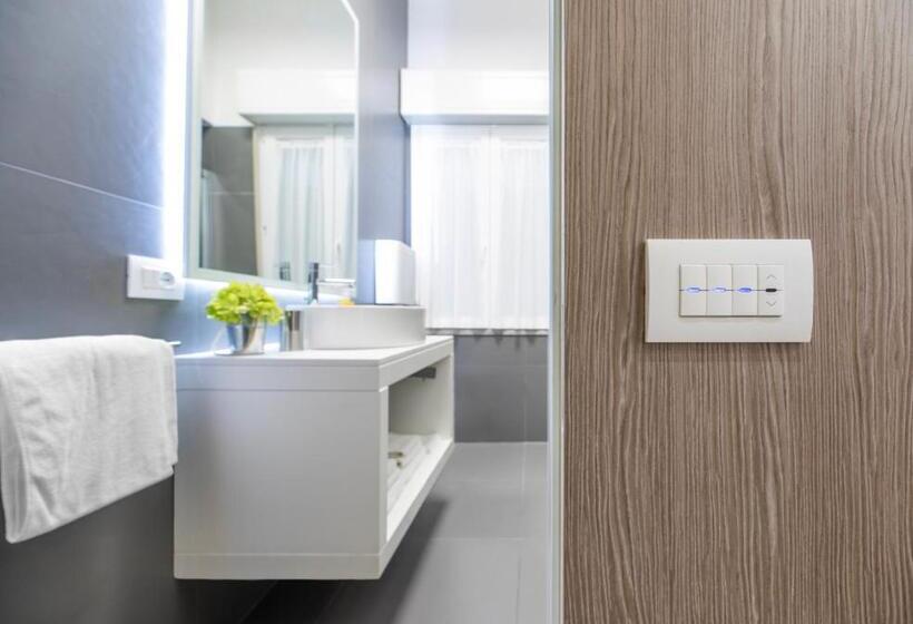 四人豪华间, Liberty Beach Parking & Beach Included