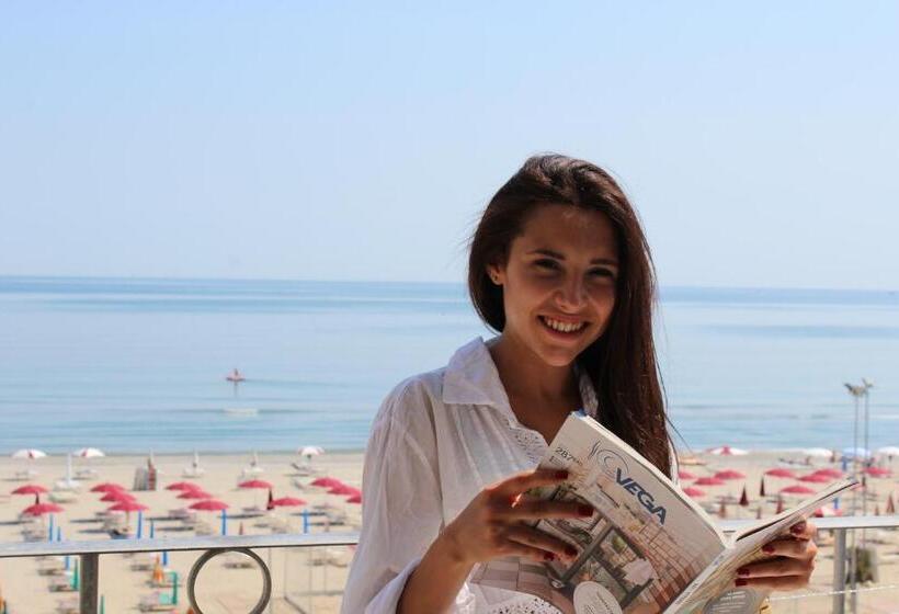 小型套房带阳台, Liberty Beach Parking & Beach Included