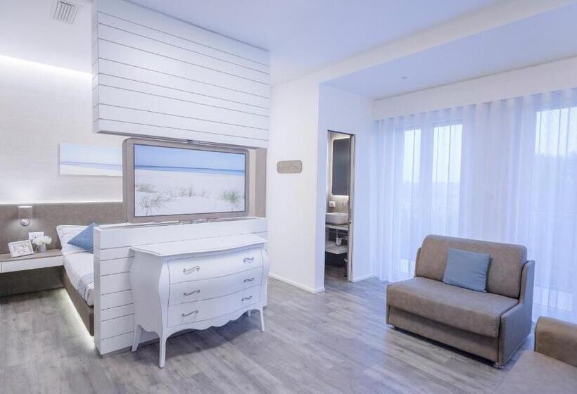 バルコニー付スイート, Liberty Beach Parking & Beach Included