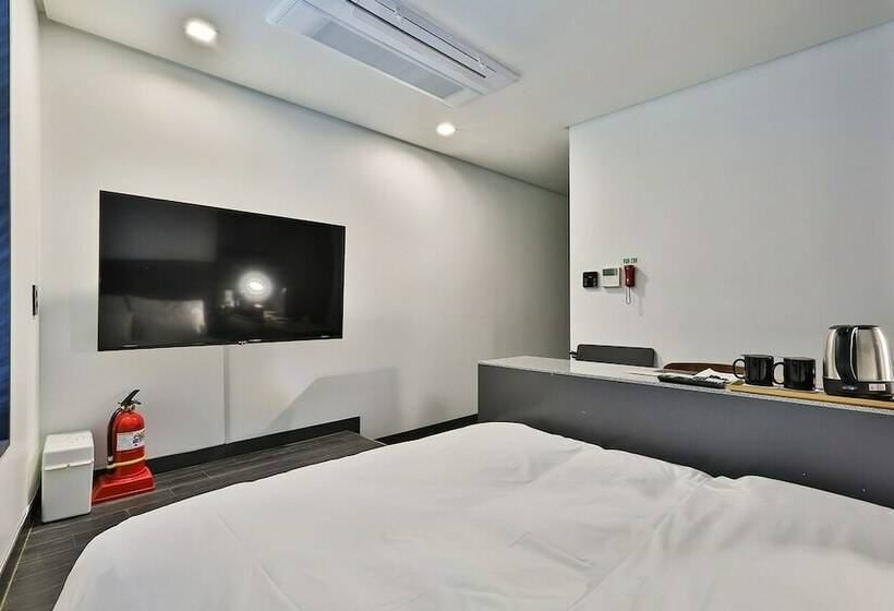 标准间, Jongro Makers X Pretty