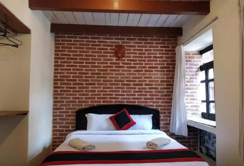 سوئیت جونیور خانوادگی, Tulaja Boutique