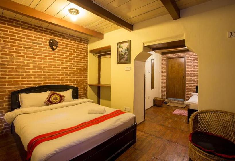 سوئیت جونیور خانوادگی, Tulaja Boutique