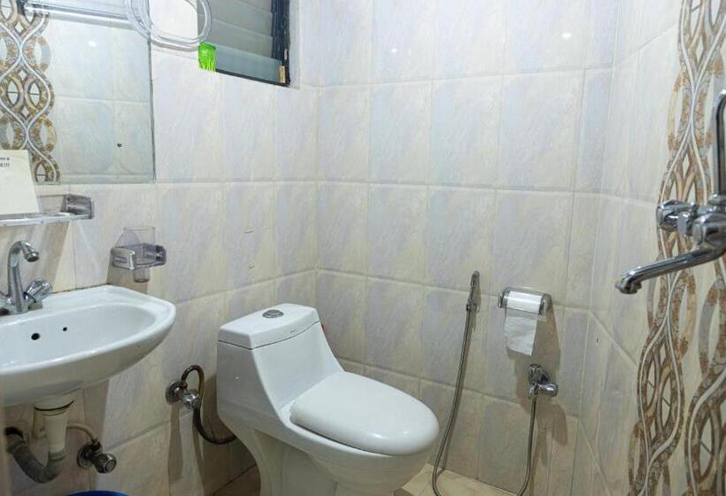 اتاق اکونومی یک تخته, Tulaja Boutique