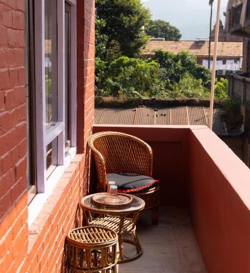 اتاق لوکس, Tulaja Boutique