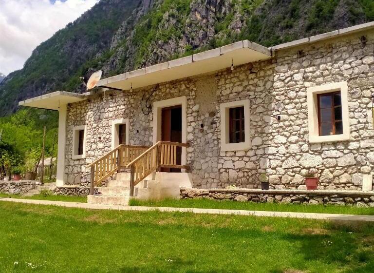 Chambre Economy, Stomici Guesthouse
