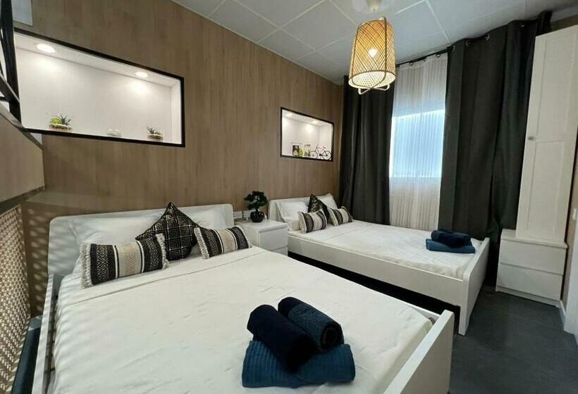 اتاق لوکس خانوادگی, Carcaixent 24